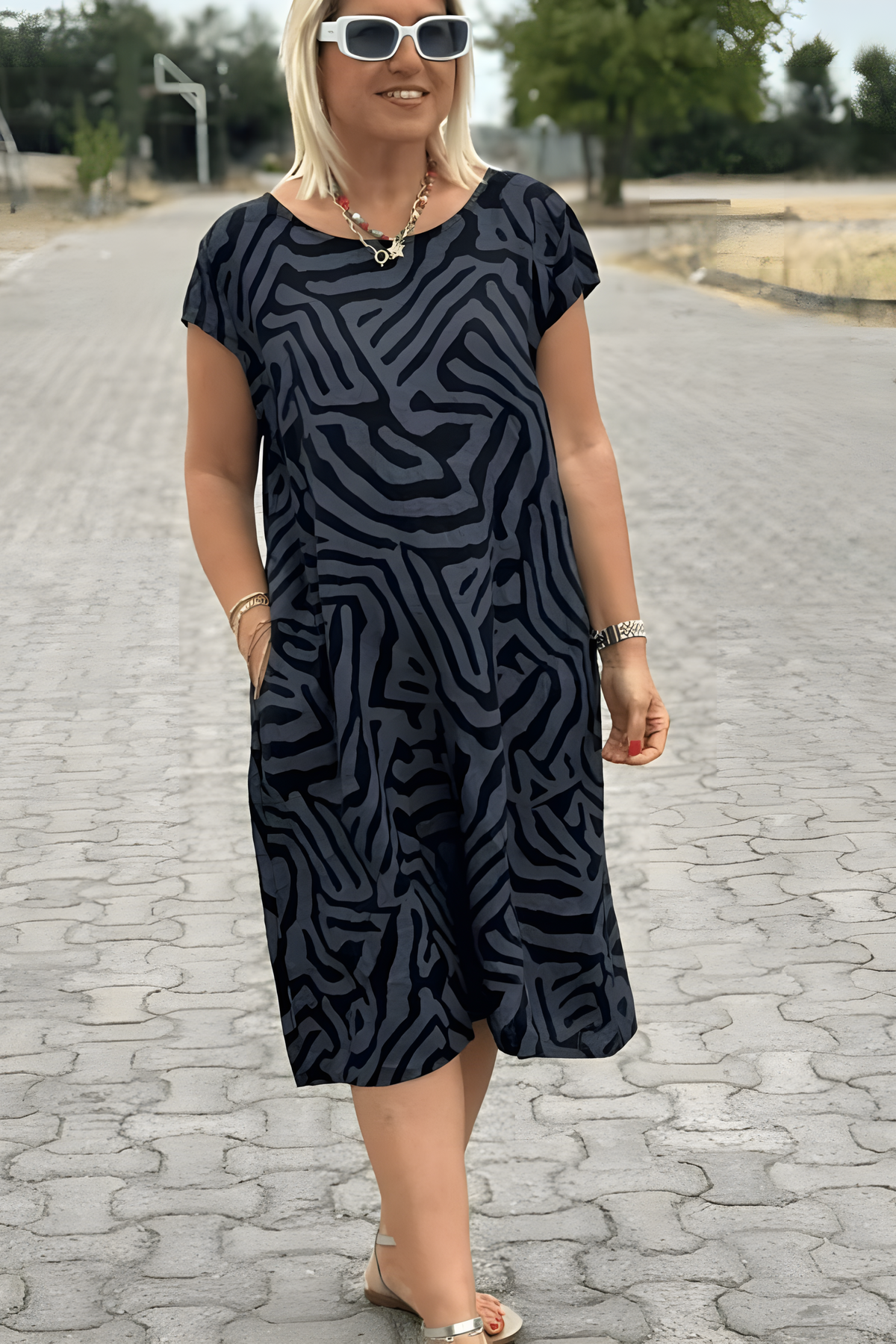 Nelia™ | Sommerkleid mit Rundhalsausschnitt und Vintage-Print