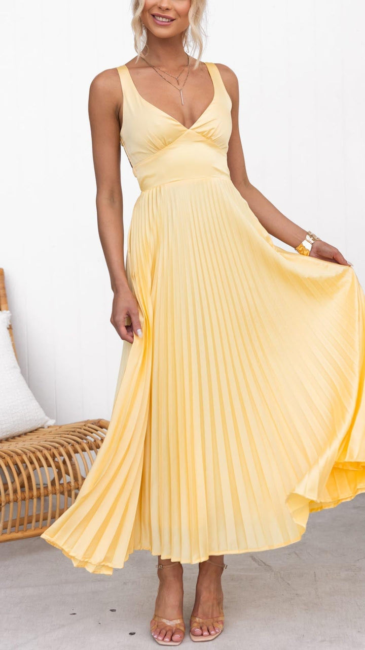 Aby™ | Plissiertes Maxikleid in Sonnenblumengelb