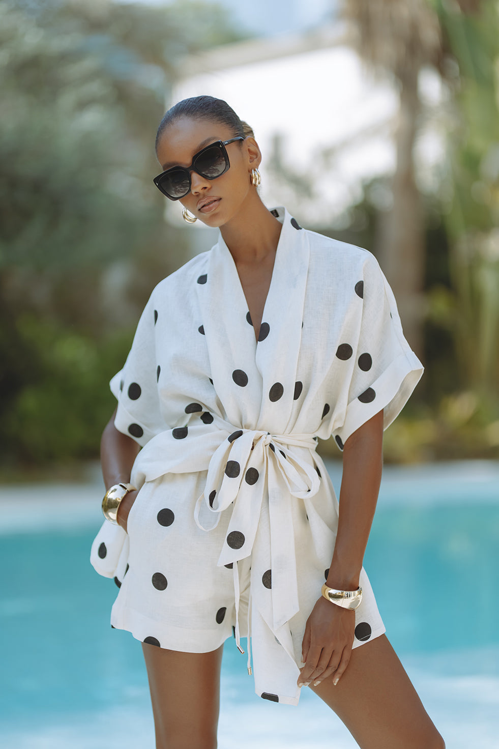 Playful – Set mit gepunktetem Kimono und Shorts mit elastischer Taille und Taschen