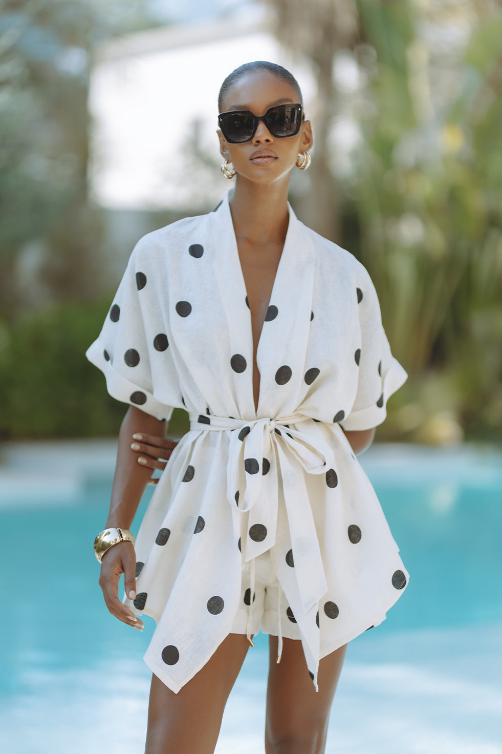 Playful – Set mit gepunktetem Kimono und Shorts mit elastischer Taille und Taschen
