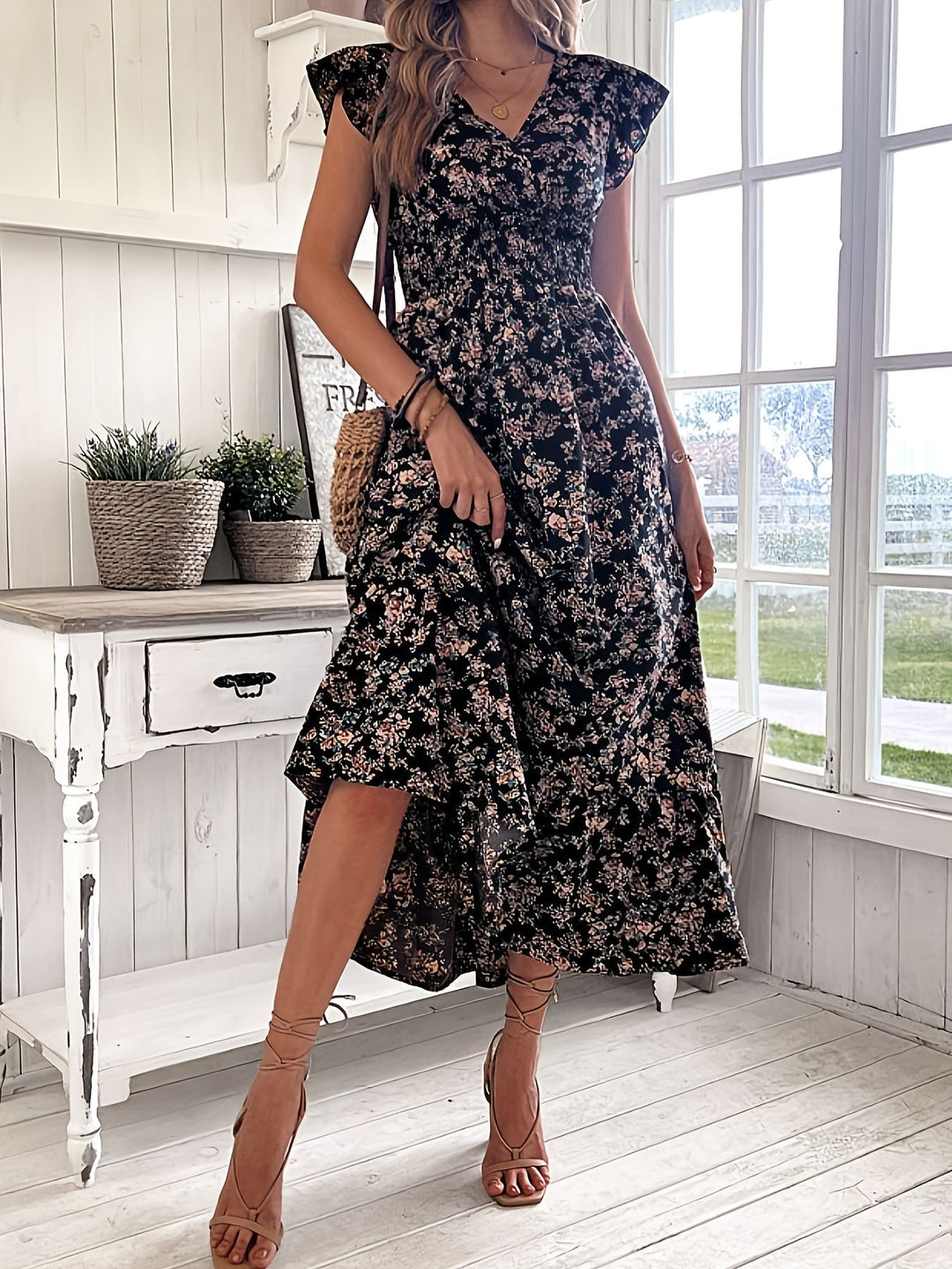 Jessa - Kleid mit Blumenmuster und Taillengürtel