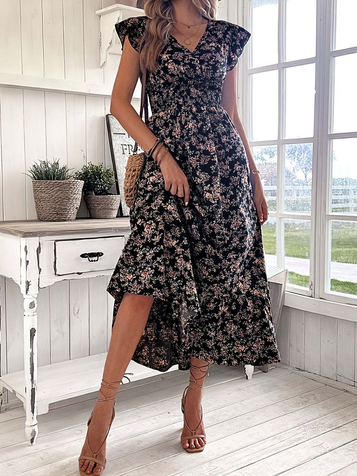 Jessa - Kleid mit Blumenmuster und Taillengürtel