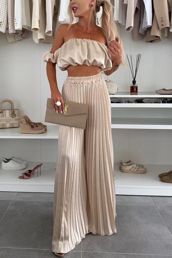 Jorie – Elegantes Set mit schulterfreiem Crop-Top und plissierten, weit geschnittenen Hosen