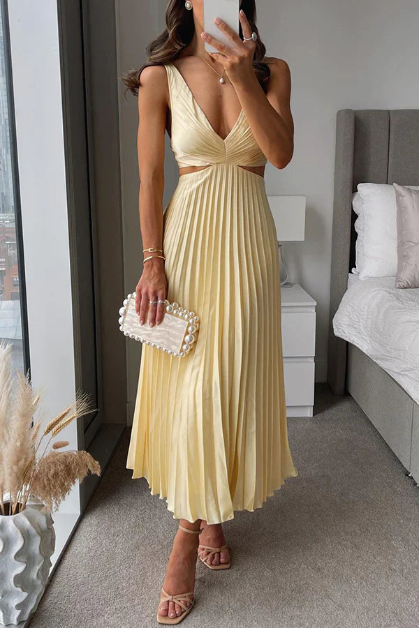 Xenia – Midisommerkleid mit Falten und tailliertem Schnitt