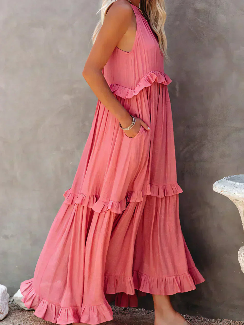 Sarah | Maxikleid mit Rüschen und Halterneck