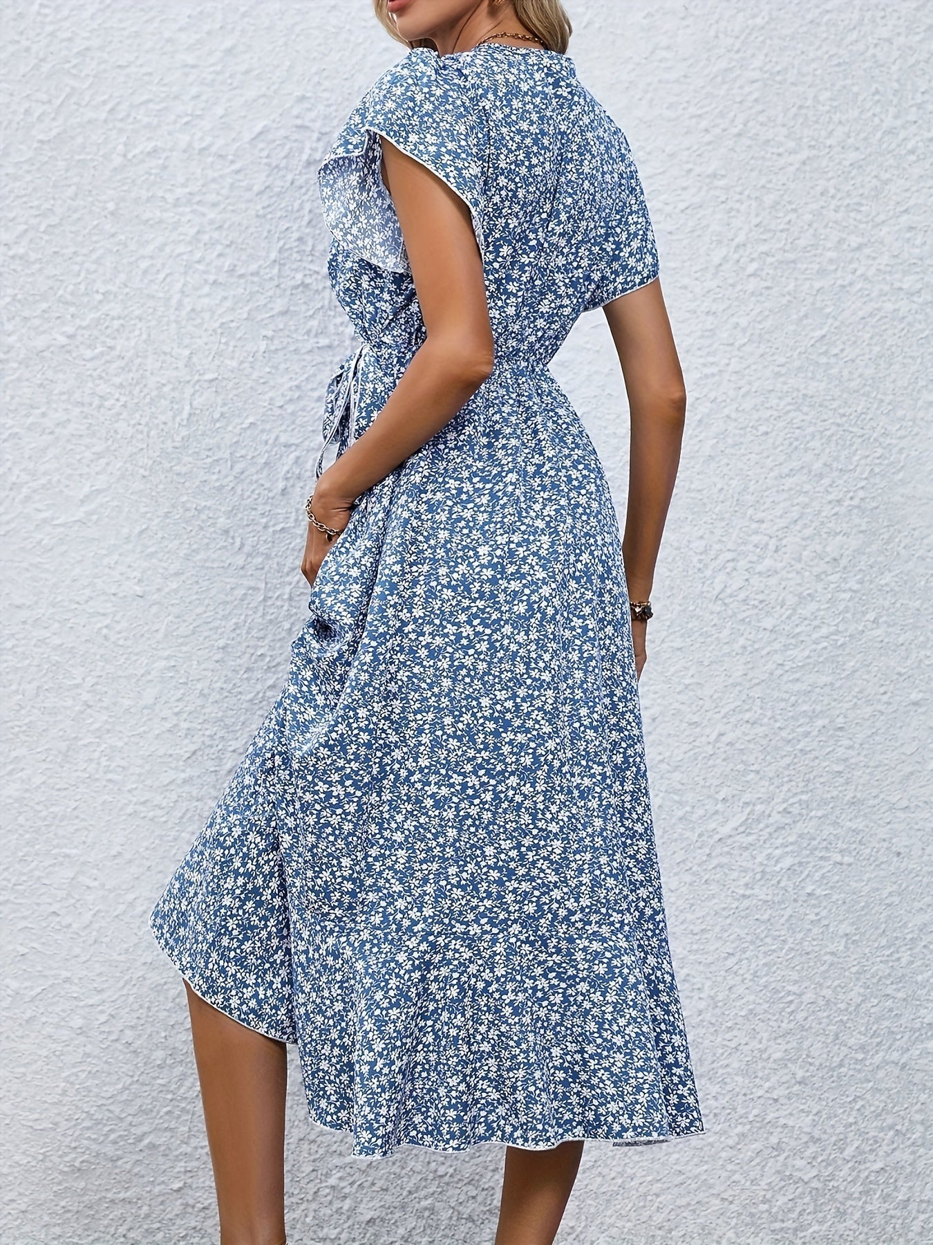 Indie – Kleid mit kleinem Blumenmuster und Schnürung