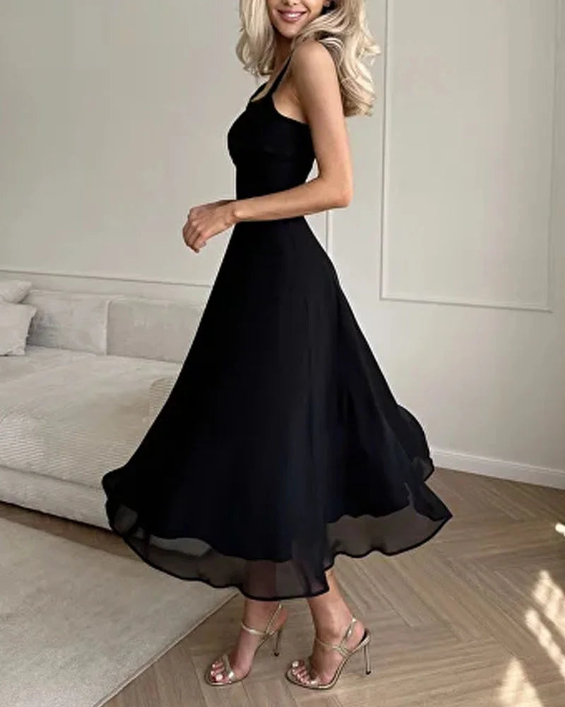 Daniela – Elegantes Kleid mit quadratischem Ausschnitt und einfarbigem Design