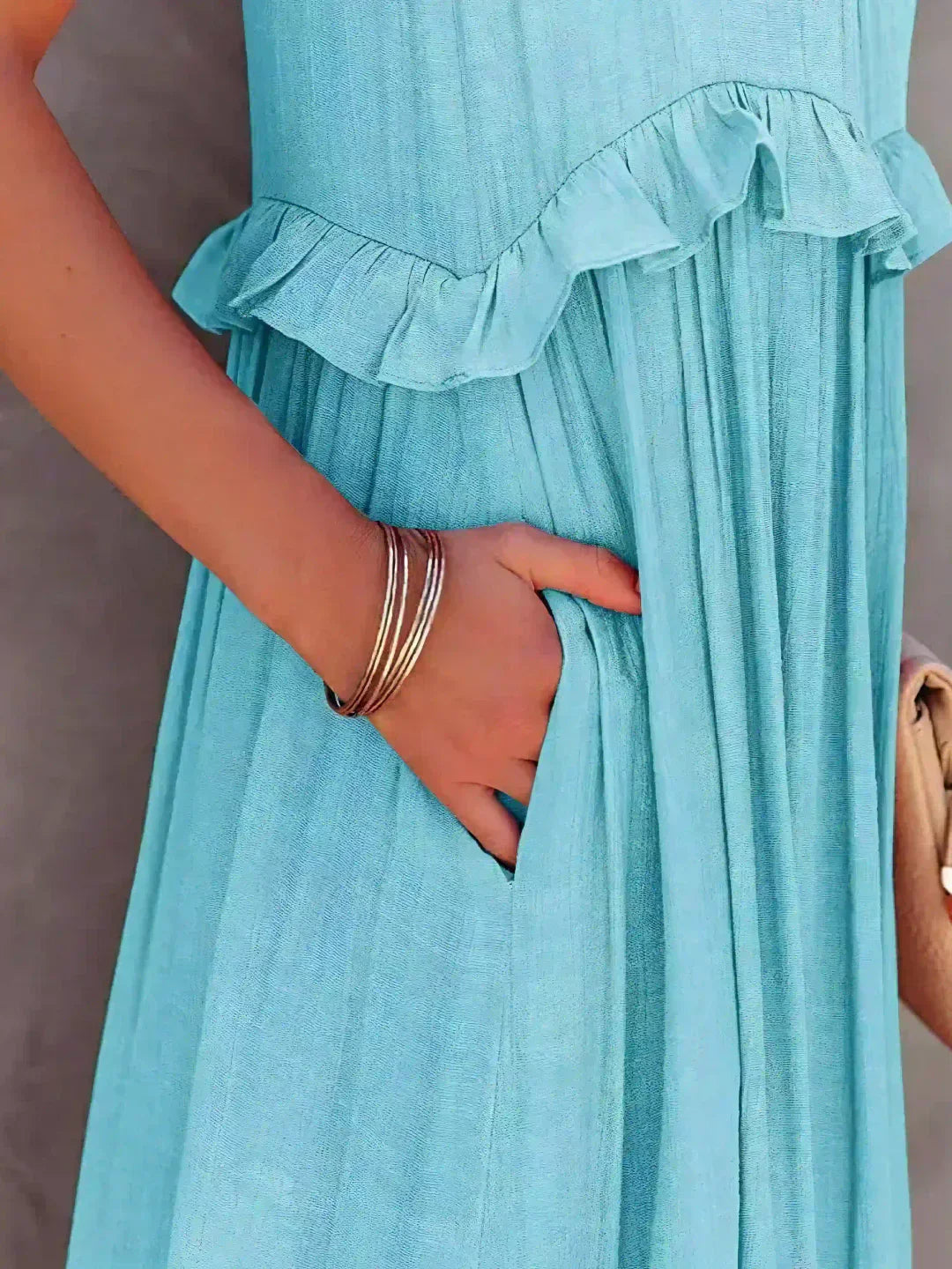 Sarah | Maxikleid mit Rüschen und Halterneck