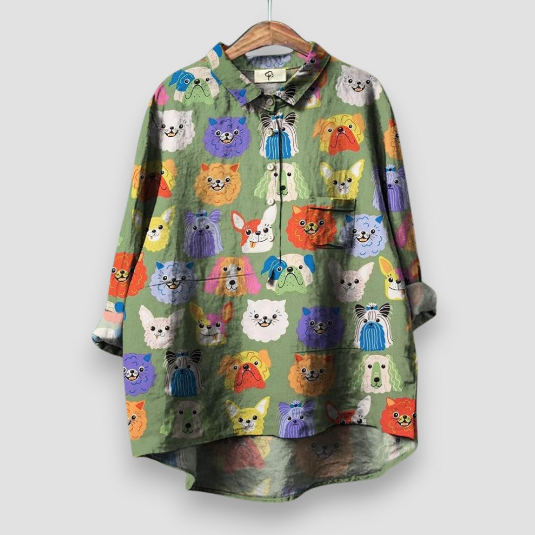 Vespera™ | Verspielte Welpenmuster Bluse