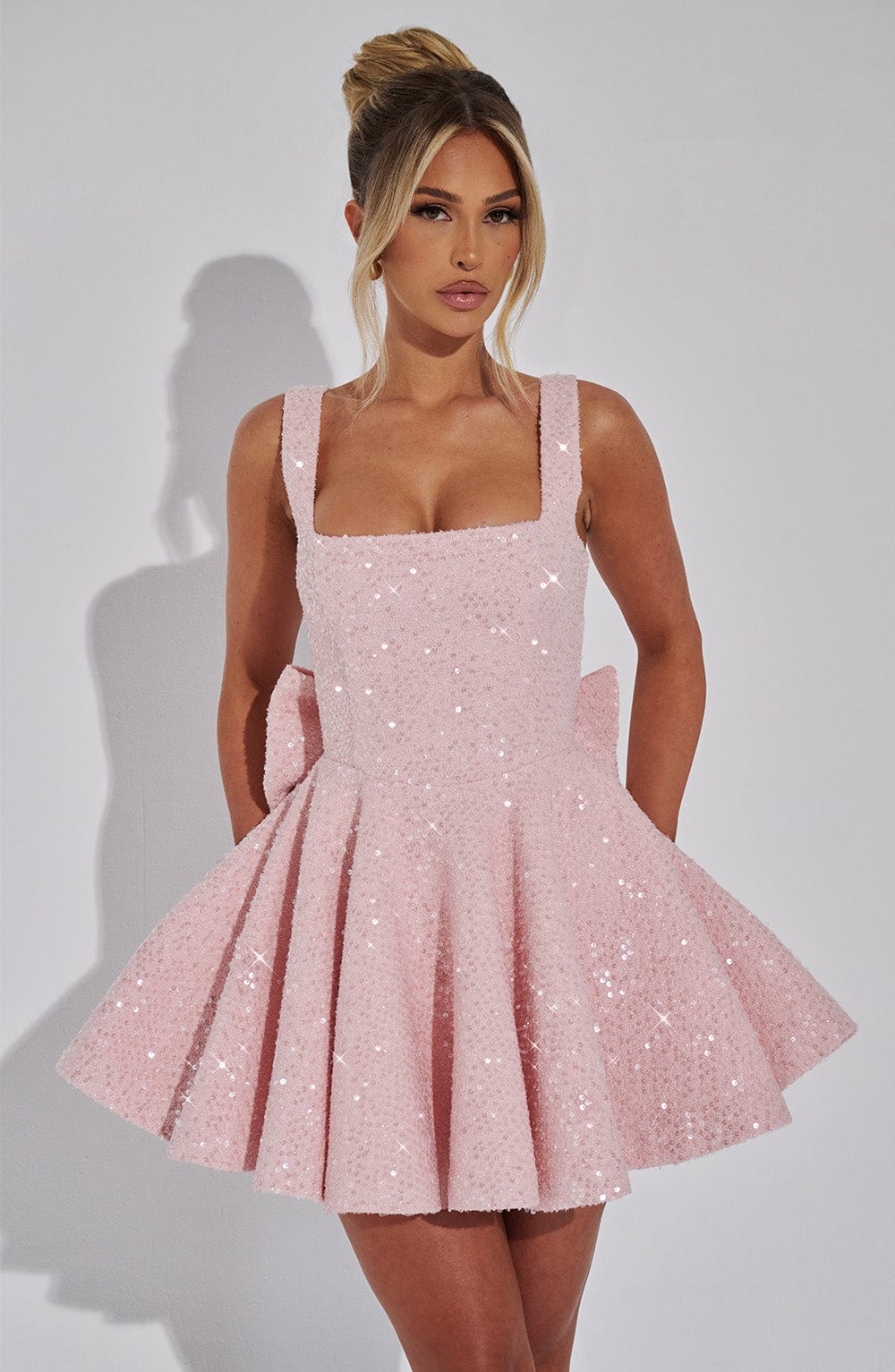 Luniva™ | Mini-Kleid mit Schleife