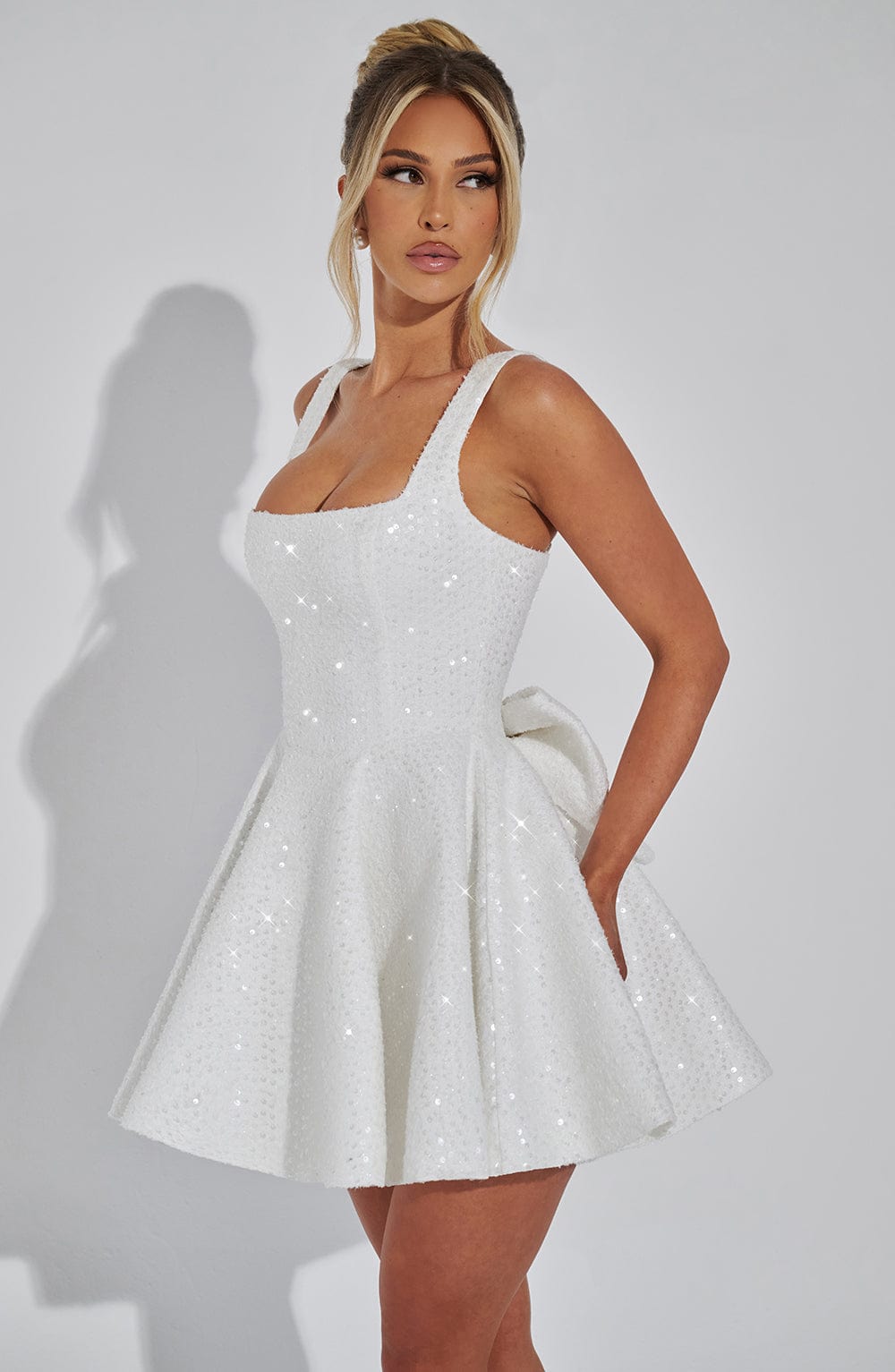 Luniva™ | Mini-Kleid mit Schleife