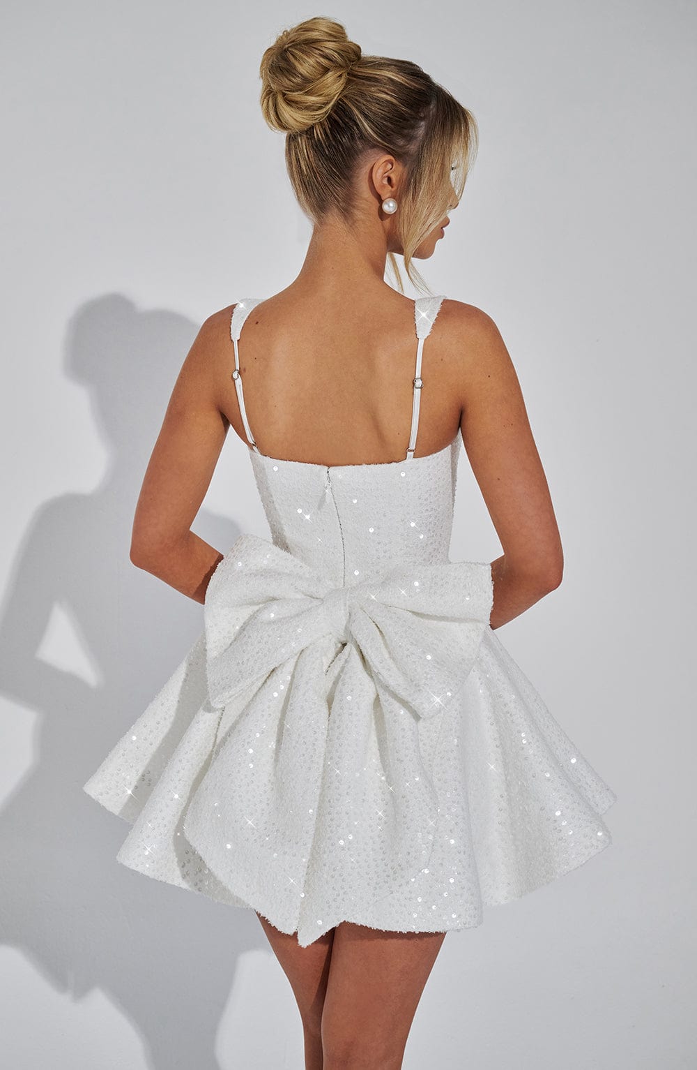 Luniva™ | Mini-Kleid mit Schleife