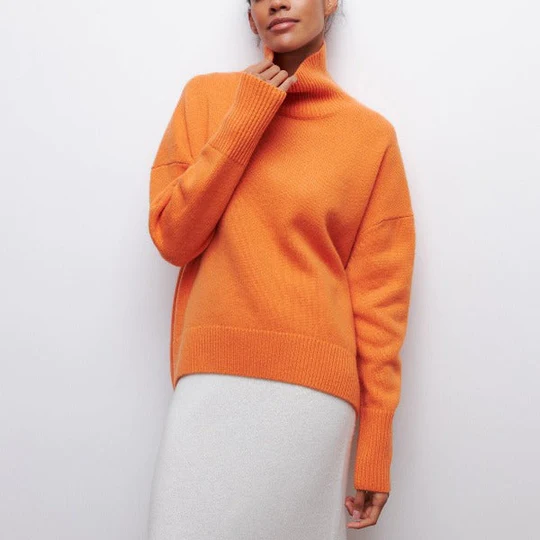 Amélie – Oversize Baumwolljersey mit Rollkragen