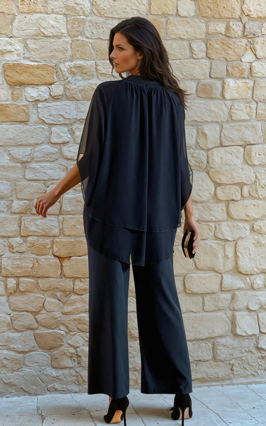 Karla | Zweiteiliges urbanes Set mit elegantem Rundhalsausschnitt aus schlichtem Chiffon