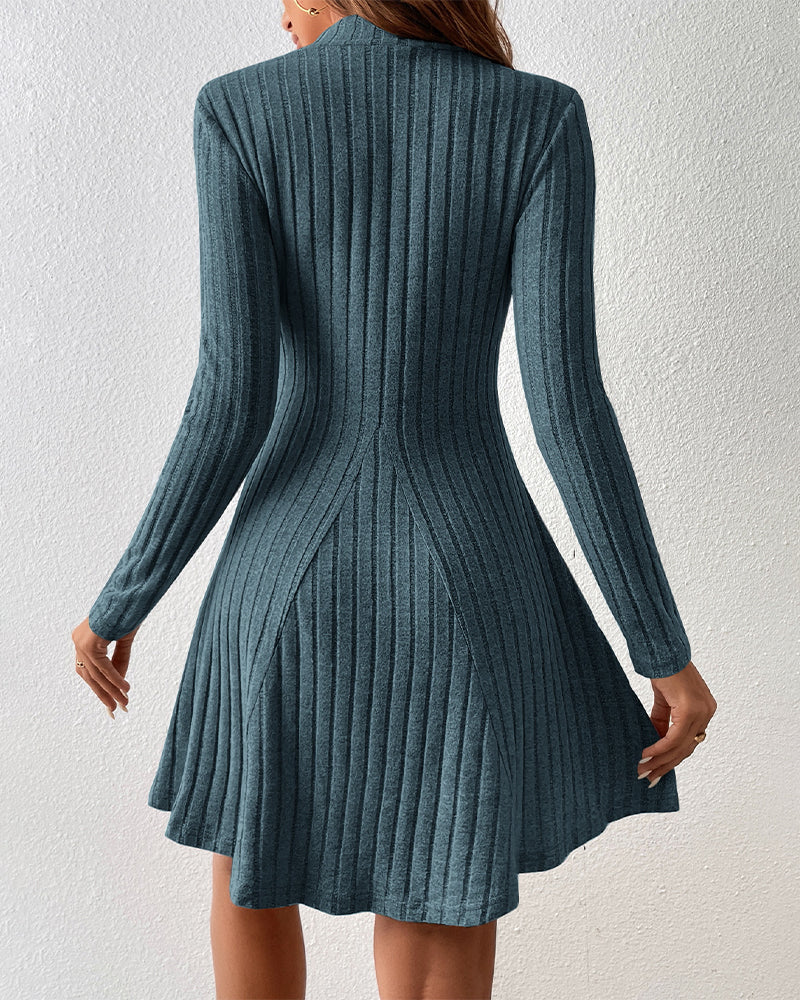 Lucy | elegantes, geripptes Kleid mit langen Ärmeln