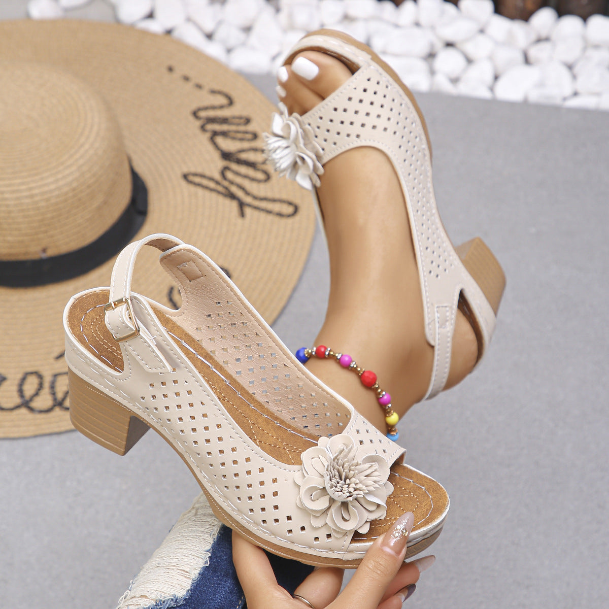 Kalani™ | Schicke Blumensandalen