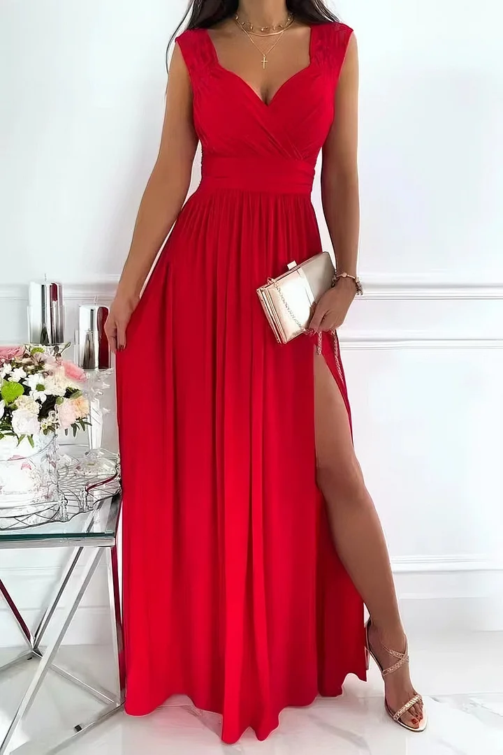 Malena | Ärmelloses Spitzenkleid mit Schlitz am Saum und Rückenausschnitt