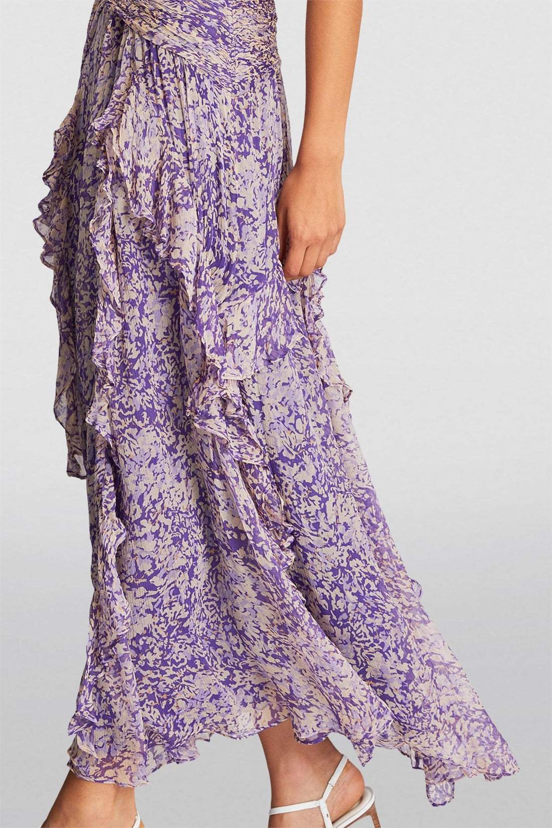 Elegantes Maxikleid mit Plisseefalten und Volantdetails für einen raffinierten Look