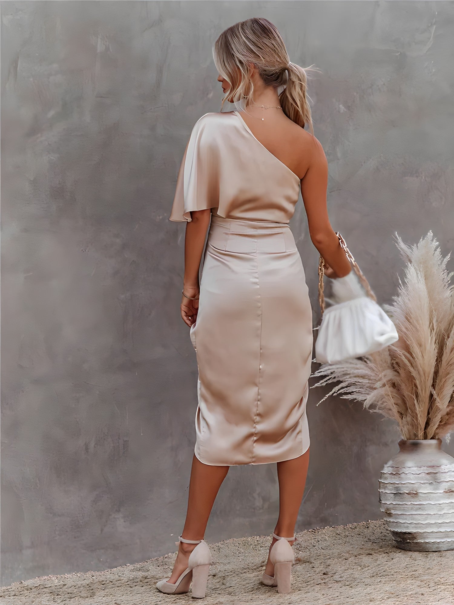 GABRIELA | ELEGANTES MIDIKLEID