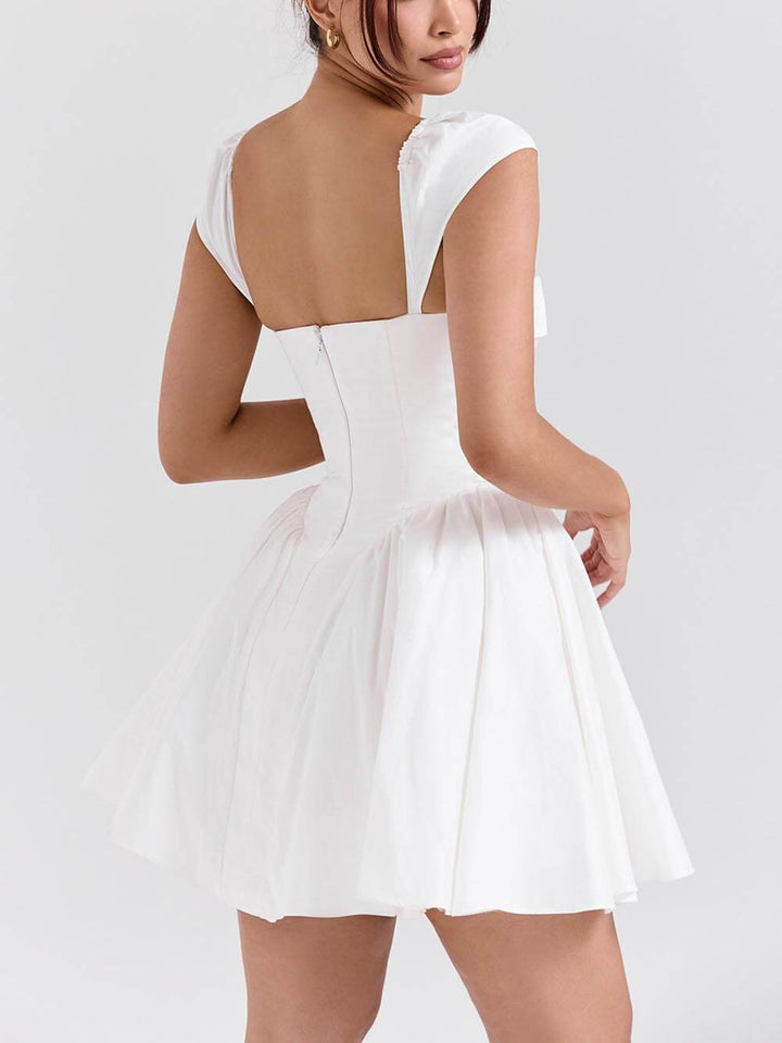 Exquisites Mini-Kleid mit V-Ausschnitt, plissierter Taille