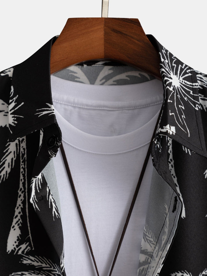 Hemd mit Palmen-Print und Badehose mit Knopfleiste