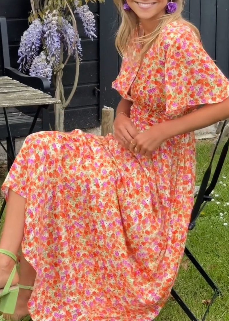 Sandie – Perfektes Blumenkleid für den Frühling