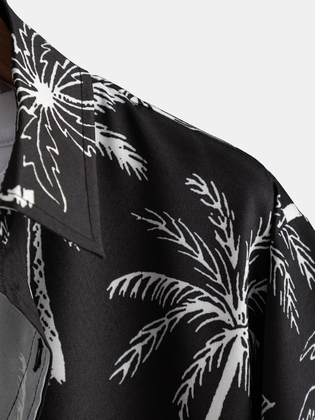 Hemd mit Palmen-Print und Badehose mit Knopfleiste