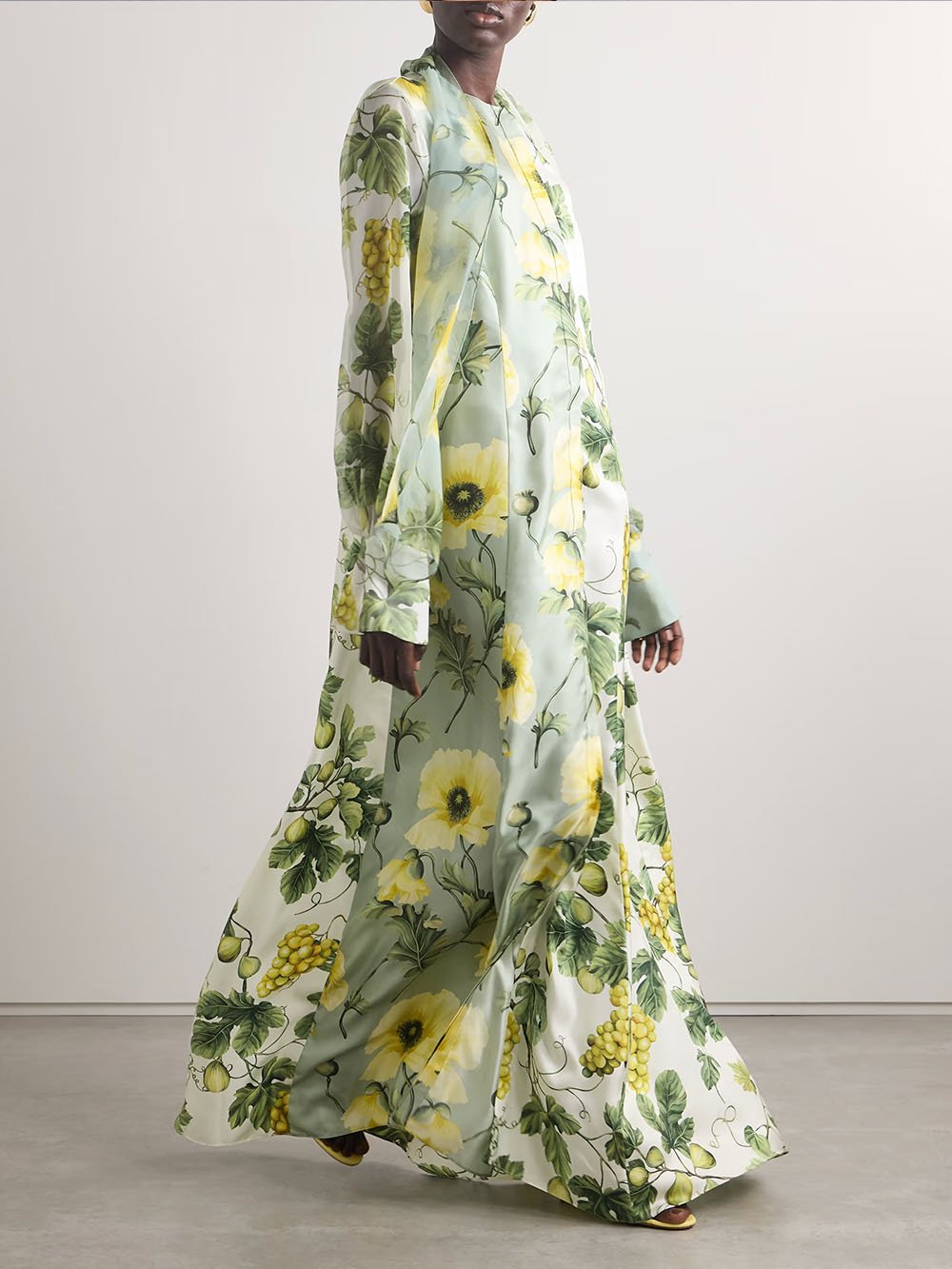 Zartes Maxikleid mit Blumen- und Fruchtmuster