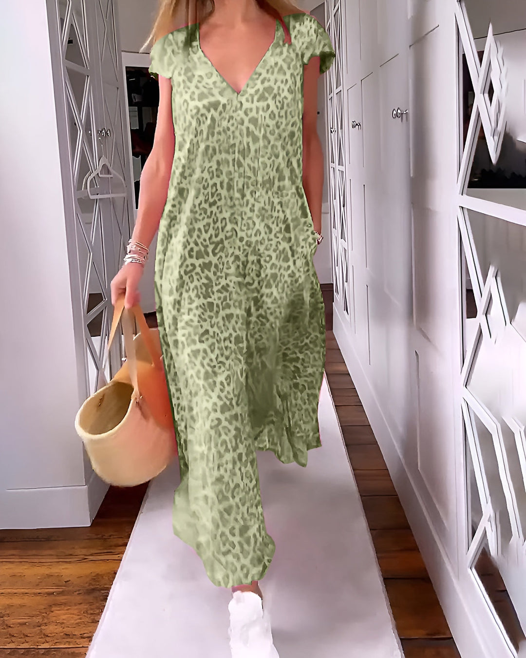 Véronique | Langes Kleid mit V-Ausschnitt, kurzem Ärmel und Print