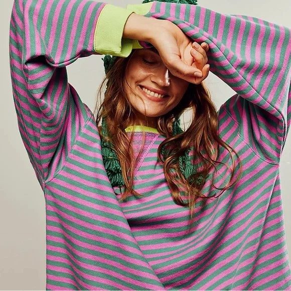Helen Gestreifter Oversize Pullover mit Küstenflair -  Grün / Rosa
