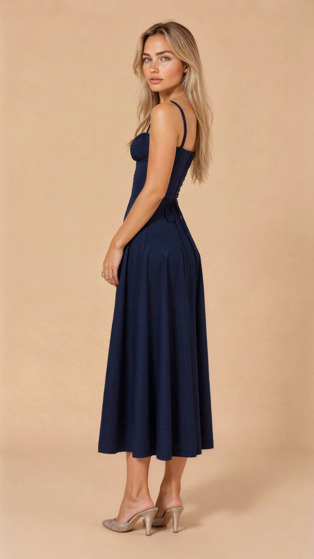 Alina | Elegantes Taillenkleid | Figurbetont & schick