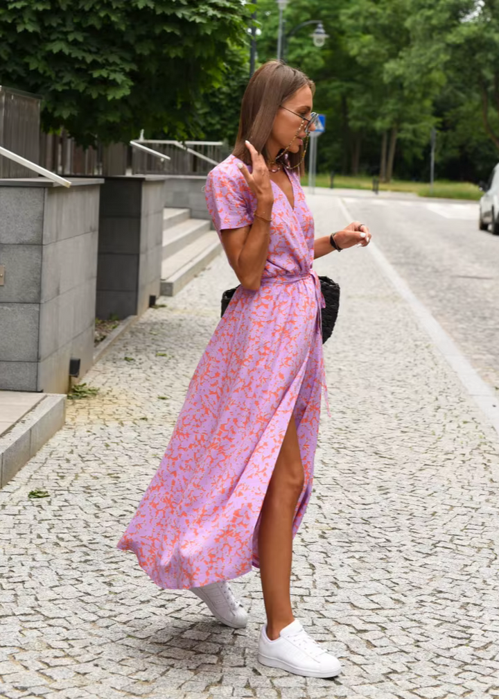Elianne – Fließendes und modernes Sommerkleid