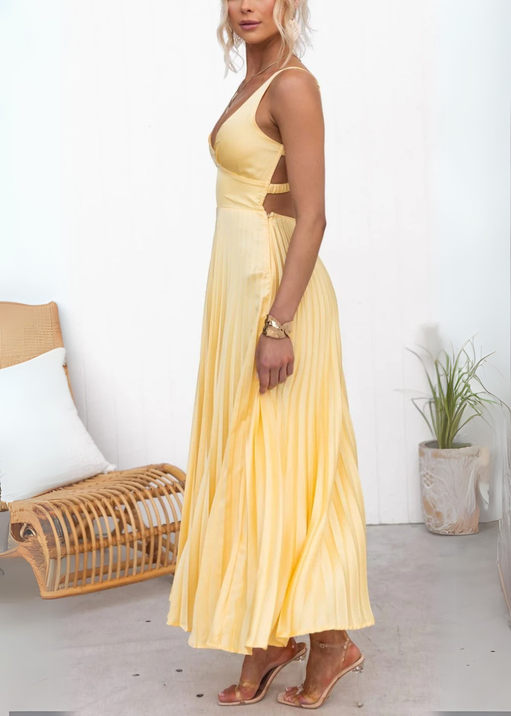 Mabel – Plissiertes Maxikleid mit V-Ausschnitt