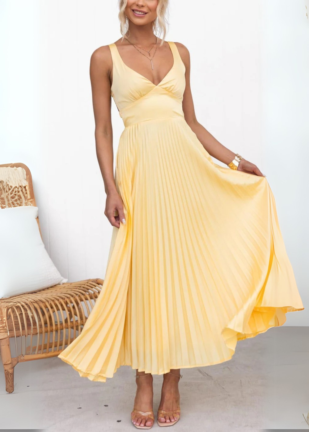 Mabel – Plissiertes Maxikleid mit V-Ausschnitt