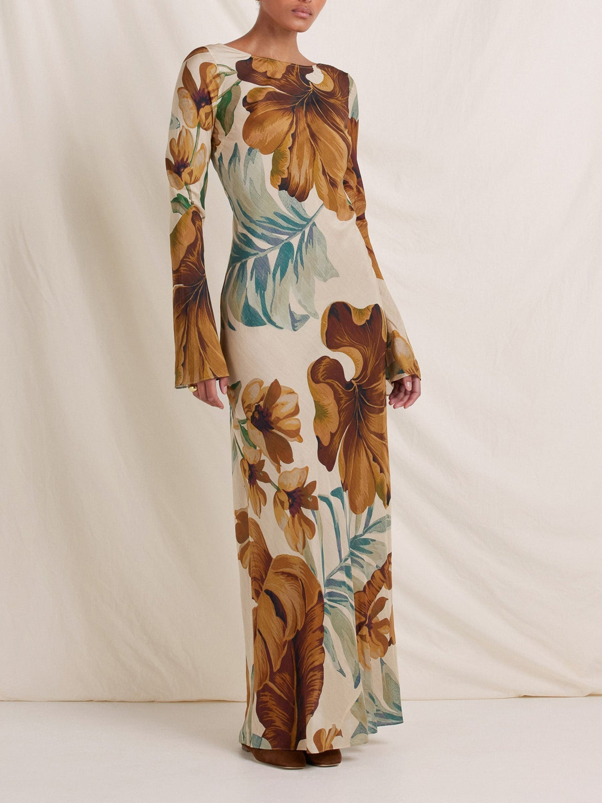 Maxikleid mit handgezeichneten botanischen Motiven