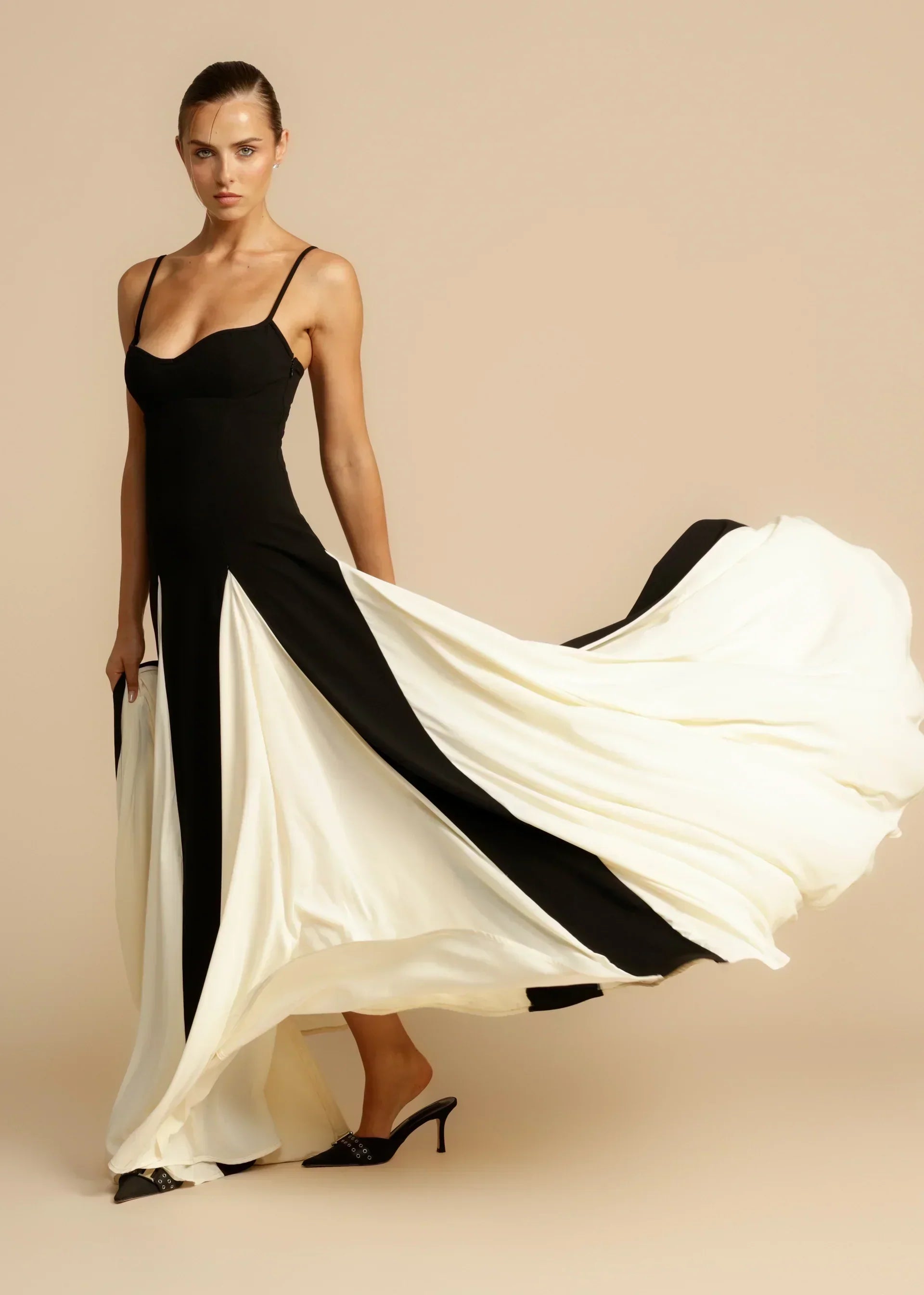 Roxanne | Schulterfreies Partykleid mit Schlitz
