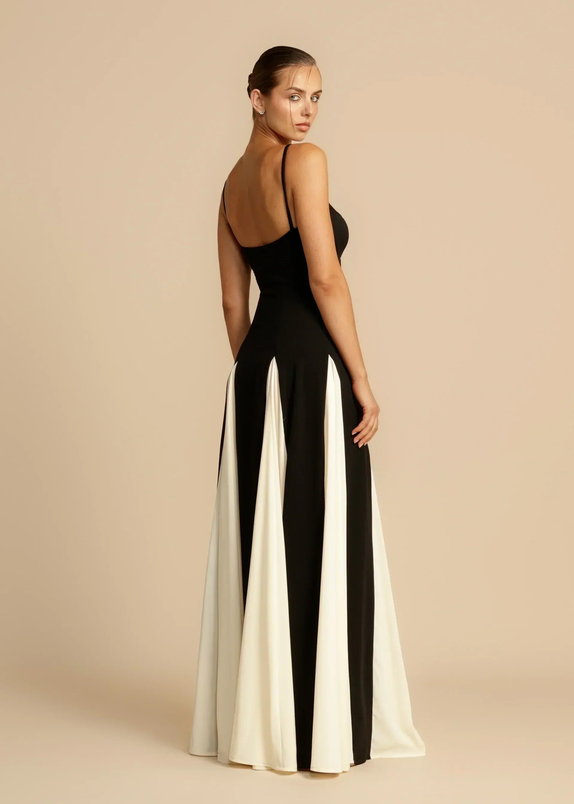 Roxanne | Schulterfreies Partykleid mit Schlitz