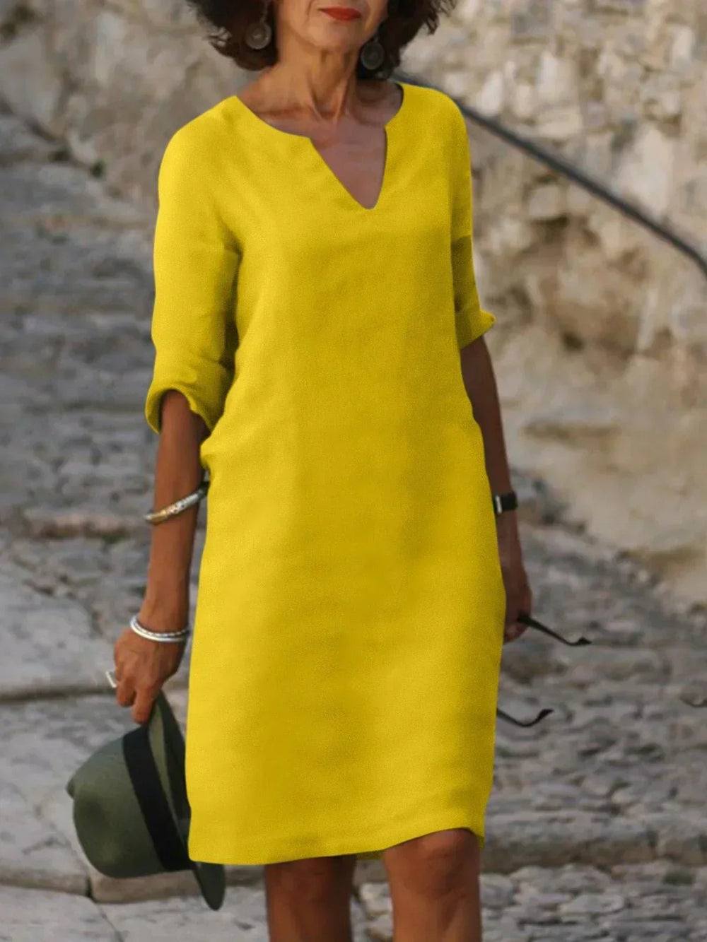 Maya | Zeitloses V-Ausschnitt-Midikleid