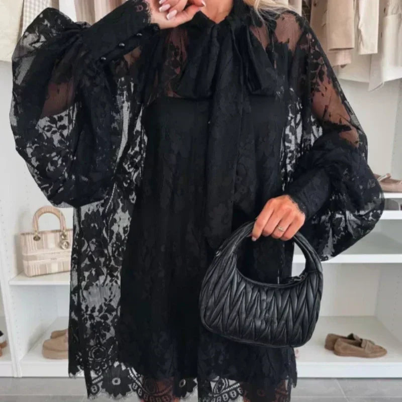 Aria | Minikleid mit Schleifen-Ausschnitt