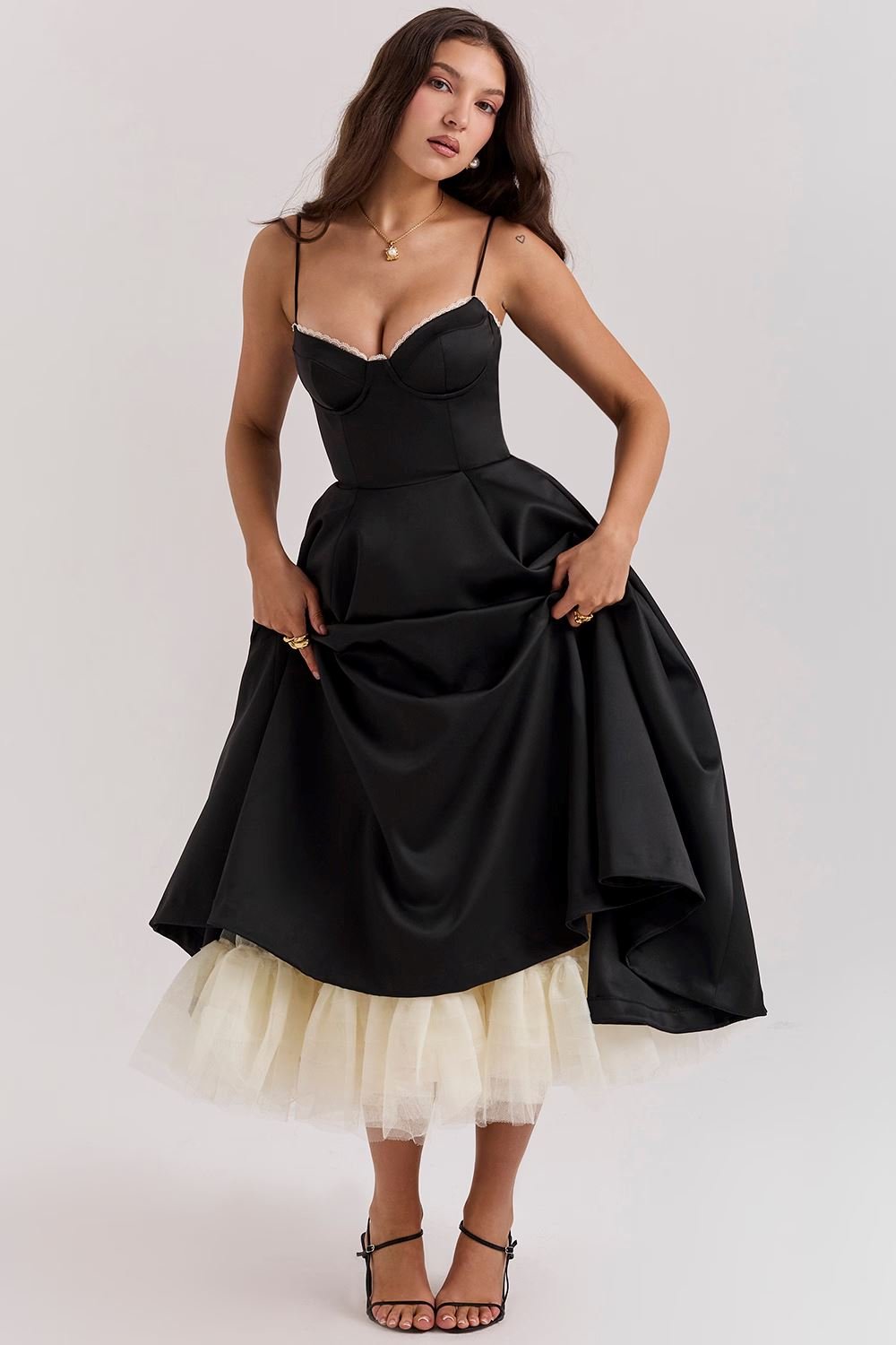 OONA | ELEGANTES MIDIKLEID MIT TRÄGERN