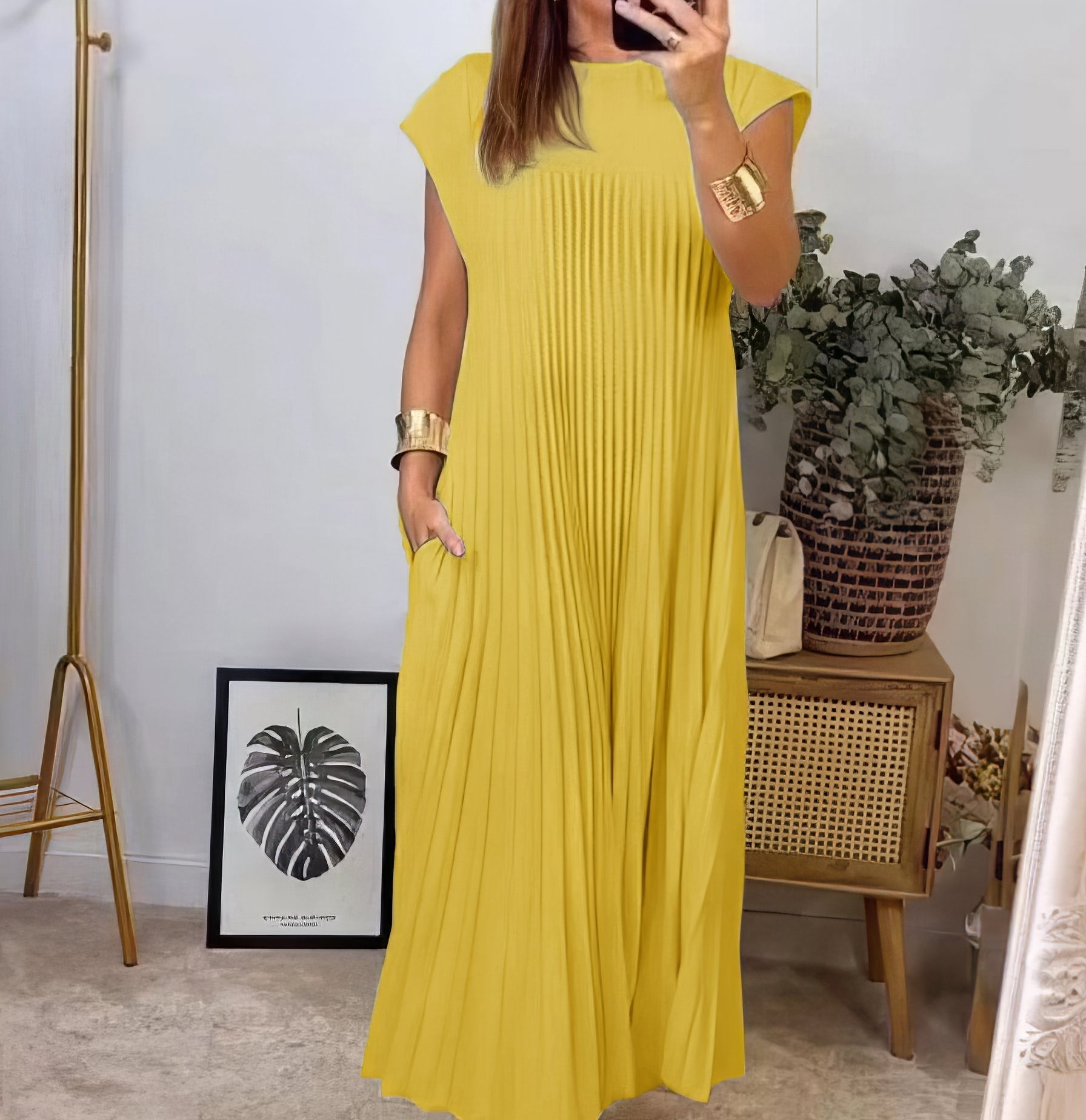 ELEONORA | Ärmeloses Plisseekleid, elegant und zeitlos