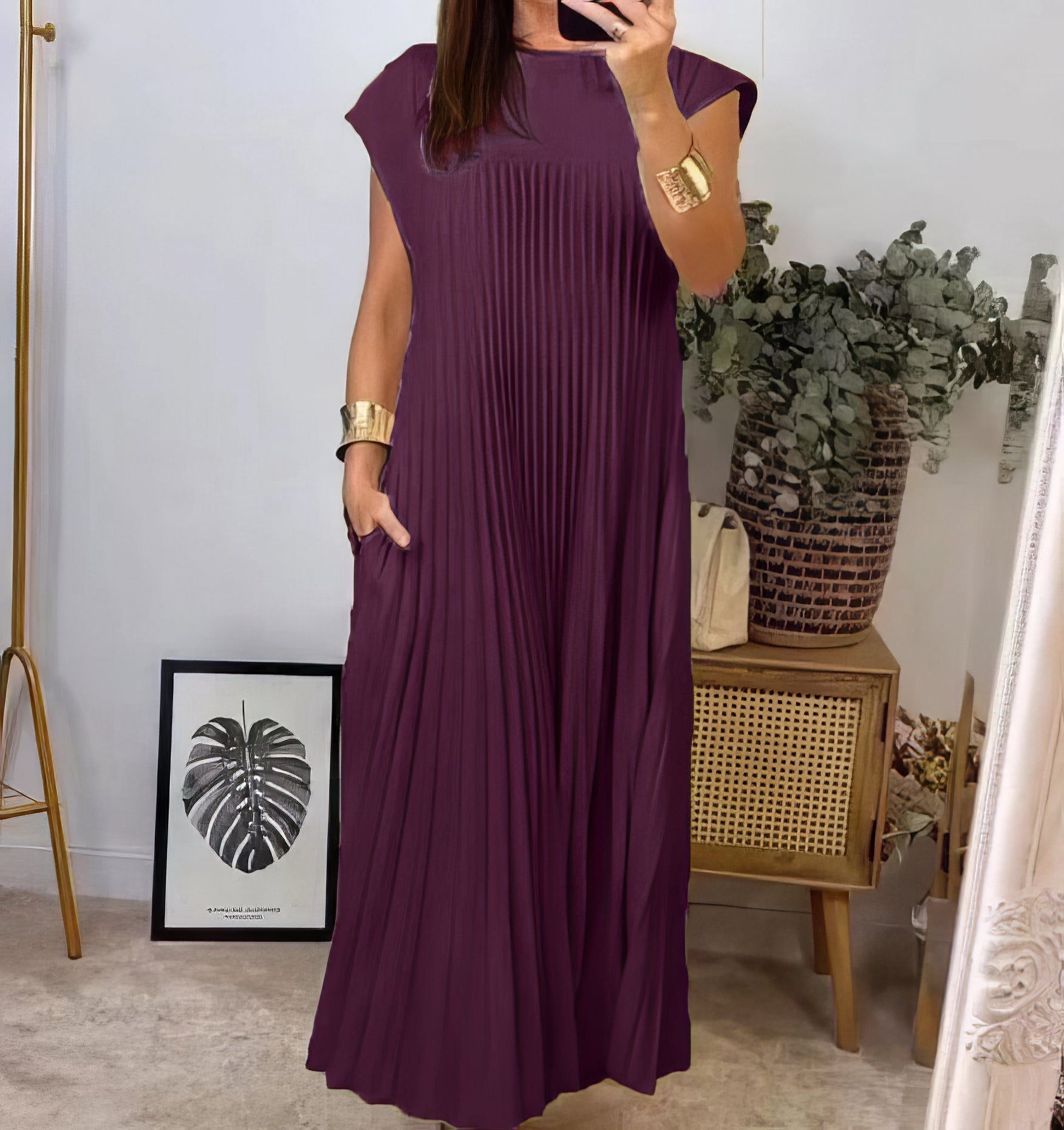 ELEONORA | Ärmeloses Plisseekleid, elegant und zeitlos